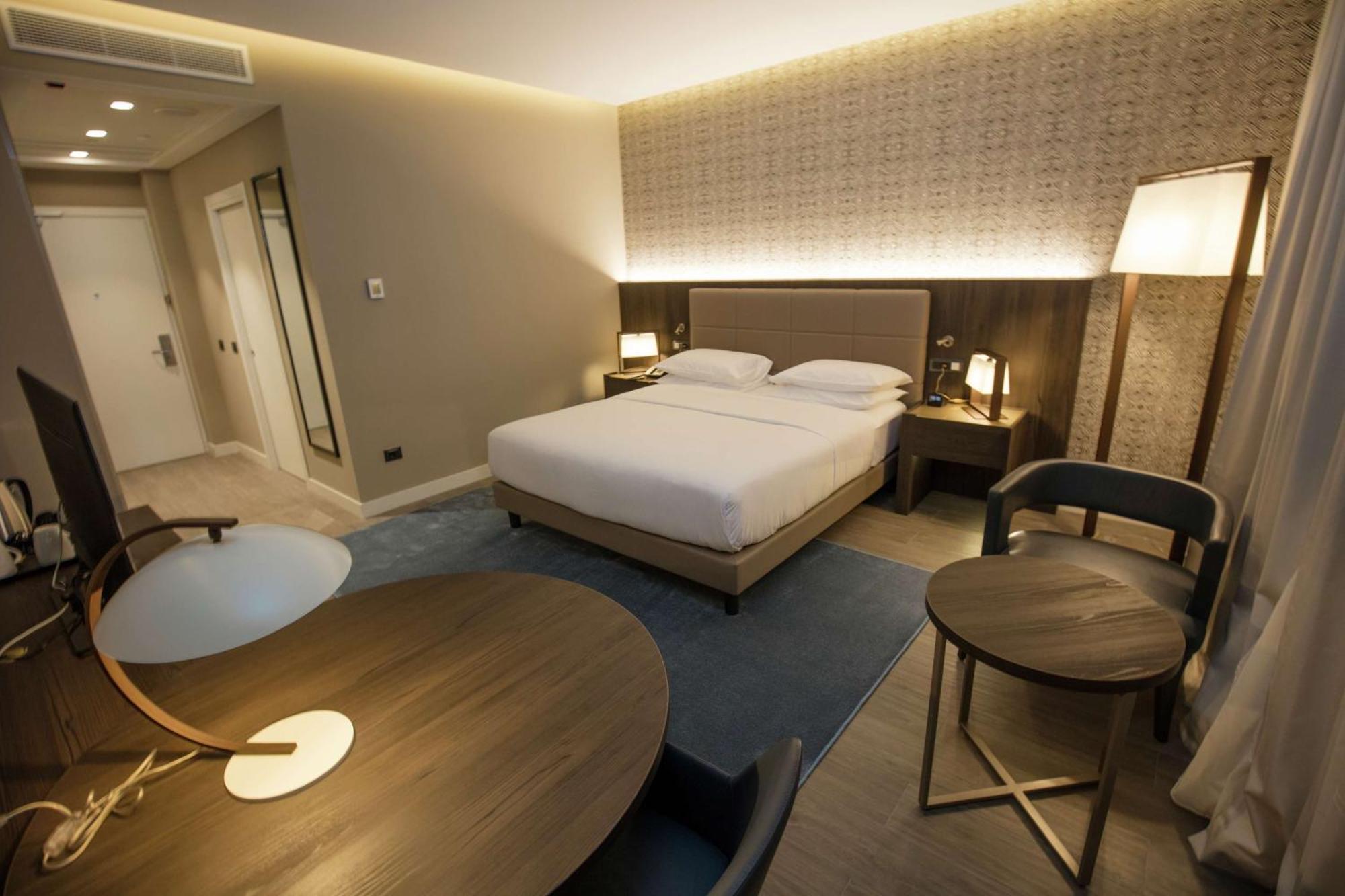 Doubletree By Hilton Pointe-Noire City Centre Pointe Noire Esterno foto