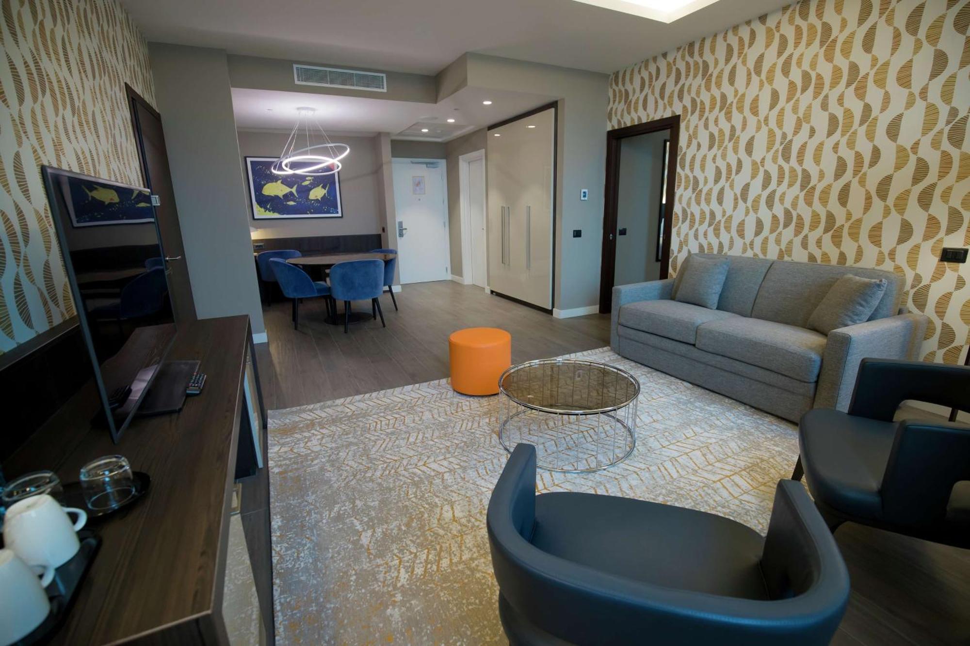 Doubletree By Hilton Pointe-Noire City Centre Pointe Noire Esterno foto